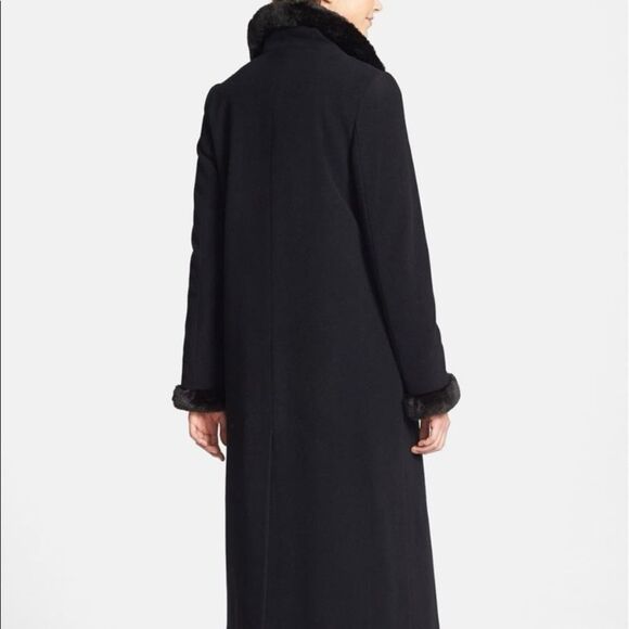 Ellen Tracy Long Black Wool Blend Coat withh faux fur trim - Picture 11 of 14